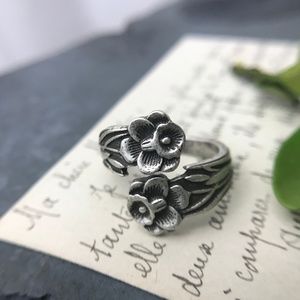 Chic Floral Silver Ring for Women